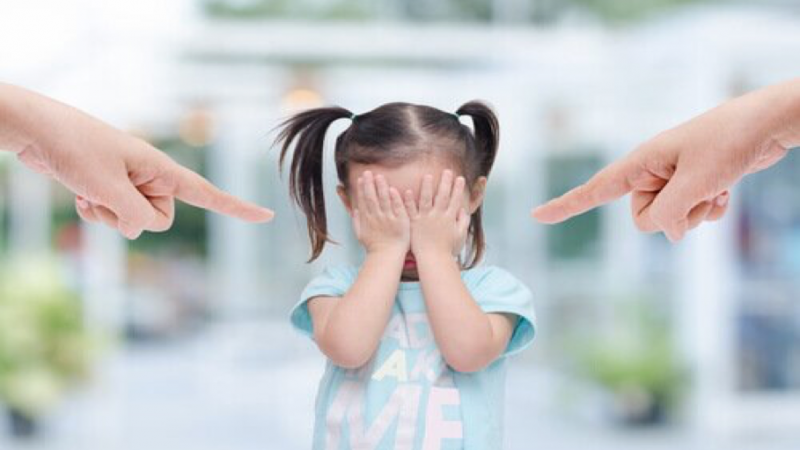 Hindari 5 Perilaku Ini, Jika Tidak Ingin Menjadi Toxic Parents !